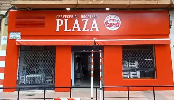 RB fabricación de rótulos Cervecería Bocatería Plaza