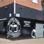 Rotulación Burriana rotulación de fachadas cervecería Meeting Point