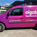 Rotulación Burriana rotulación de vehículos Oigatel color morado y rosado